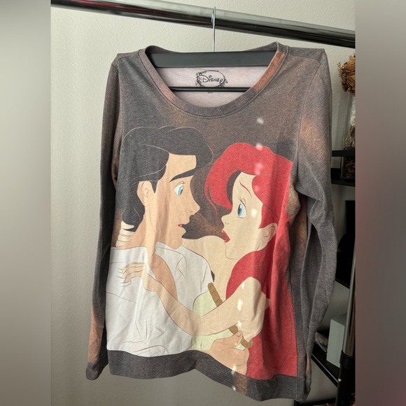 Disney crew neck 🧜‍♀️ - Picture 1 of 1
